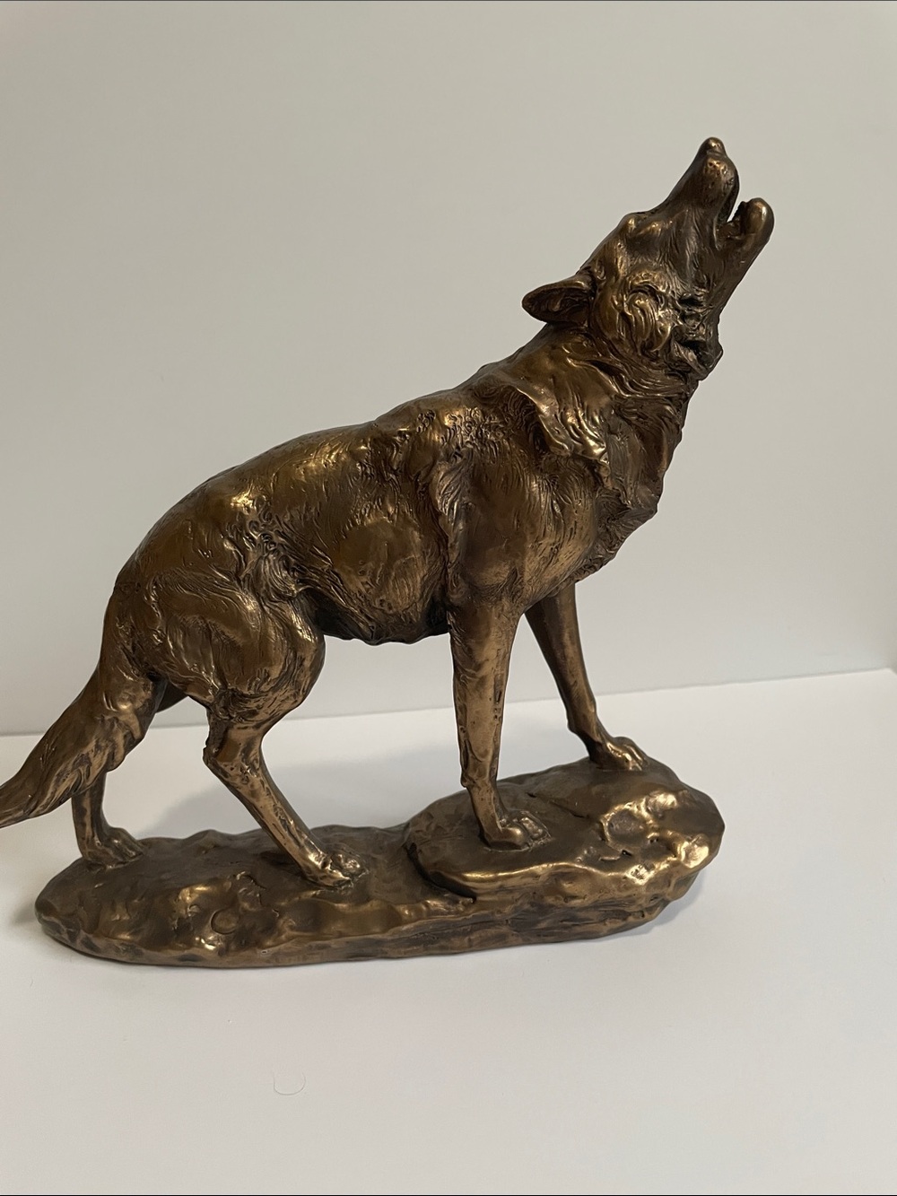 Bronze-tone Howling Wolf Figurine